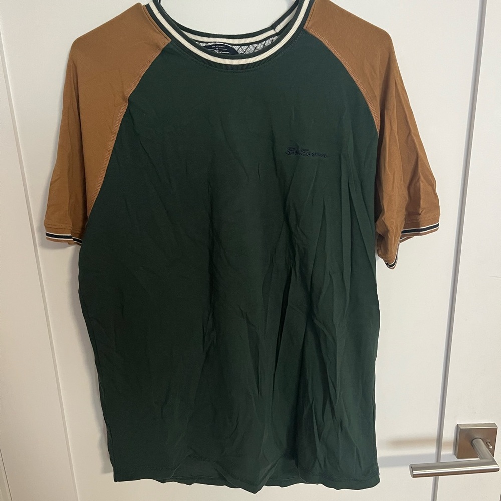 Men's Green and Brown Raglan Sleeve Shirt